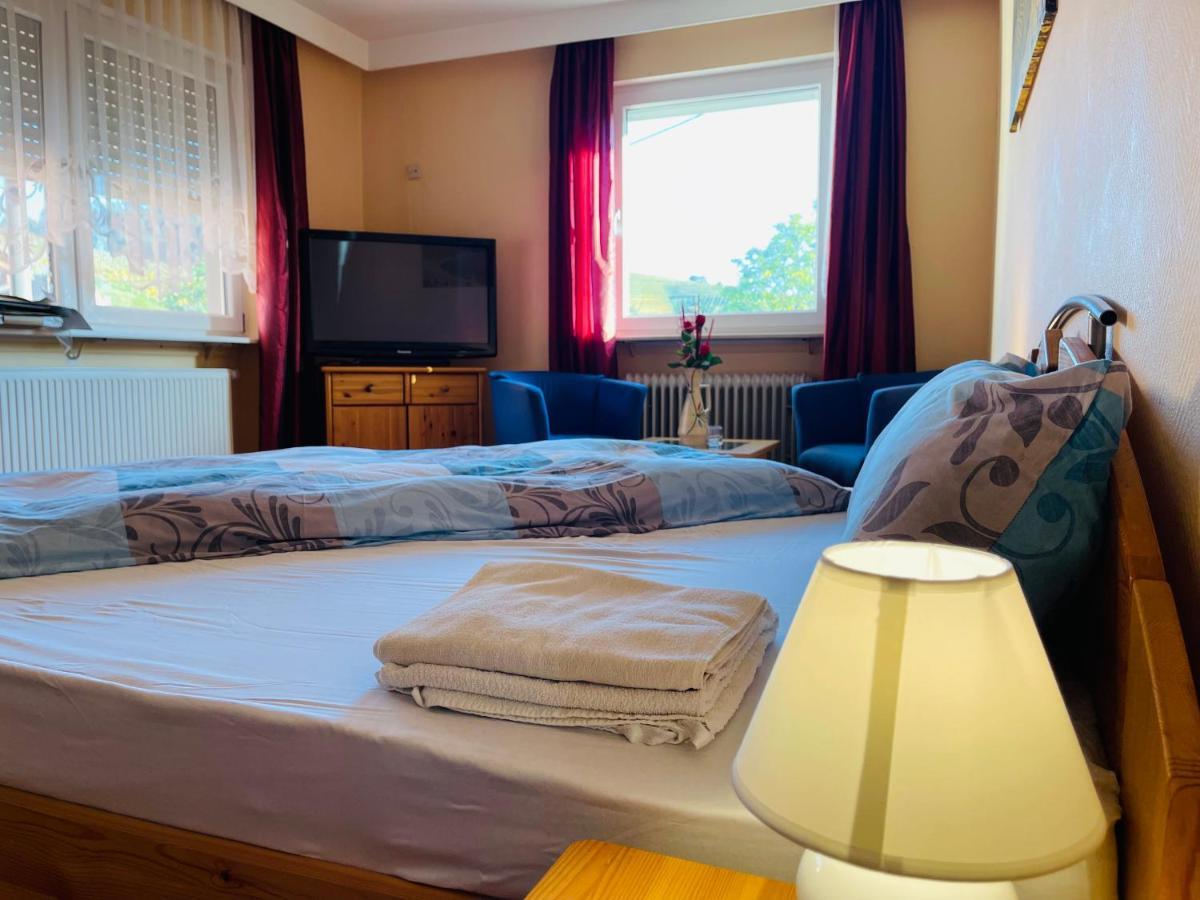 Hotel Ochsen Ortenberg  Экстерьер фото