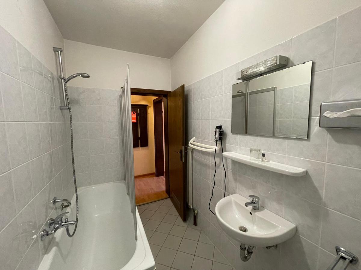 Hotel Ochsen Ortenberg  Экстерьер фото